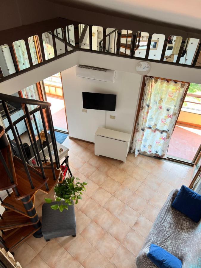 Mansardina A Pochi Passi Da Roma Apartment Morlupo Exterior foto